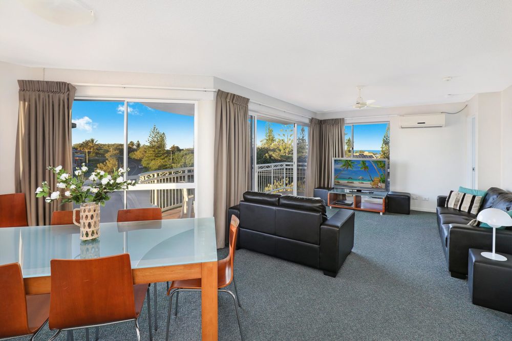 1920-3-bedroom-accommodation-buddina-kawana4