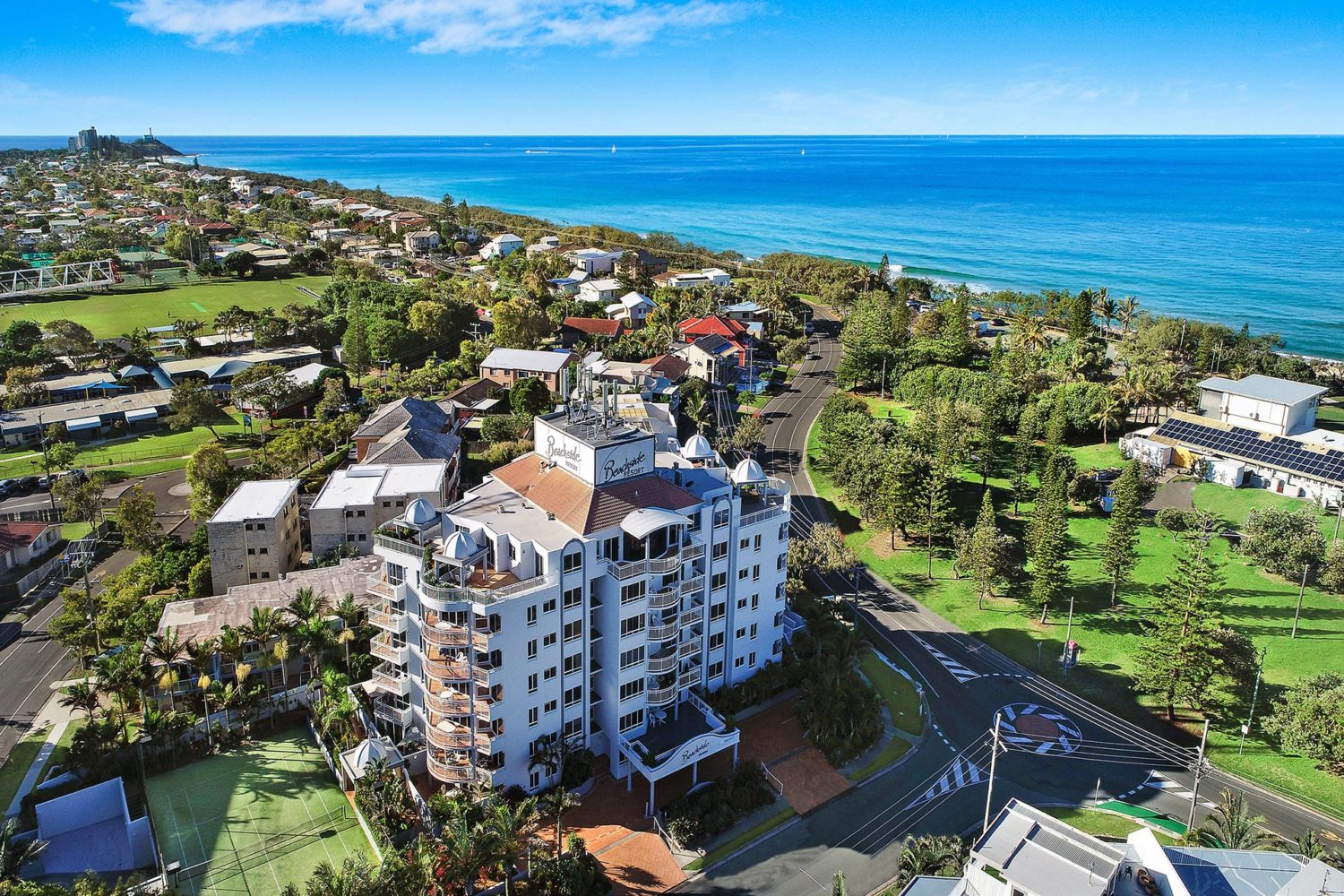 location-beachside-buddina-accommodation-kawana7